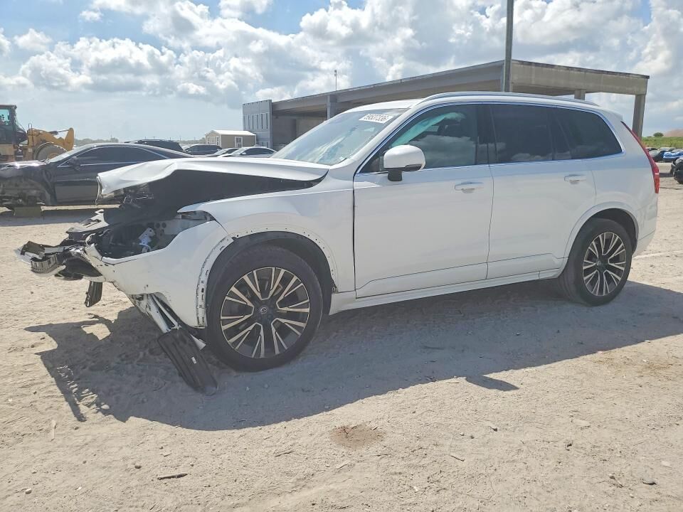 2022 VOLVO XC90