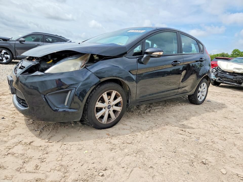 2013 FORD Fiesta