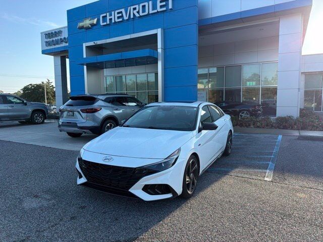 2022 HYUNDAI Elantra