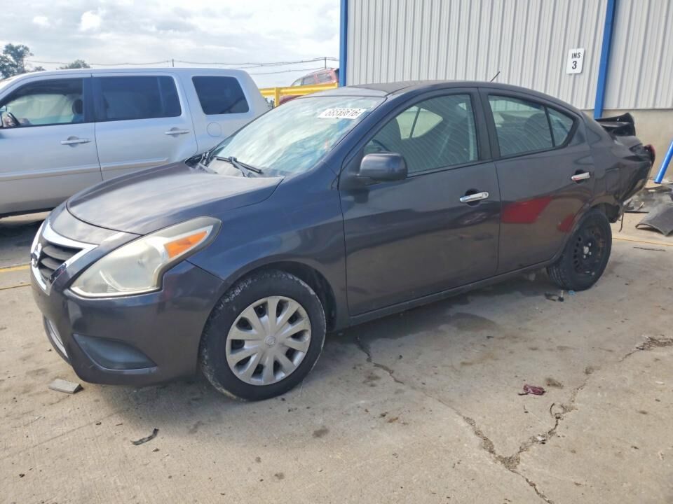 2015 NISSAN Versa