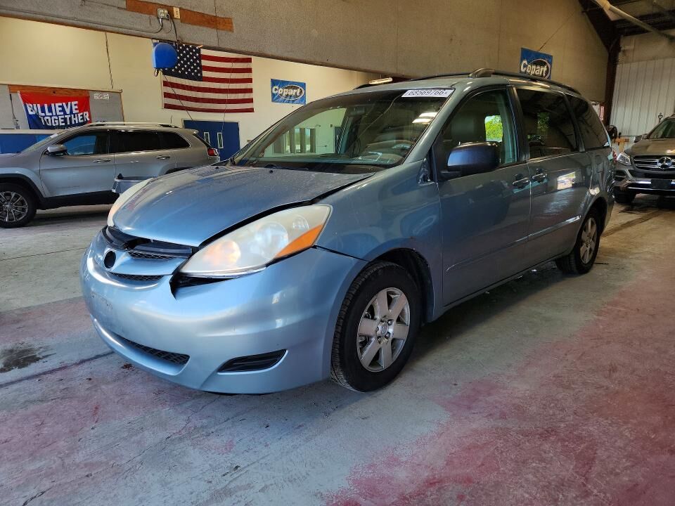 2009 TOYOTA Sienna
