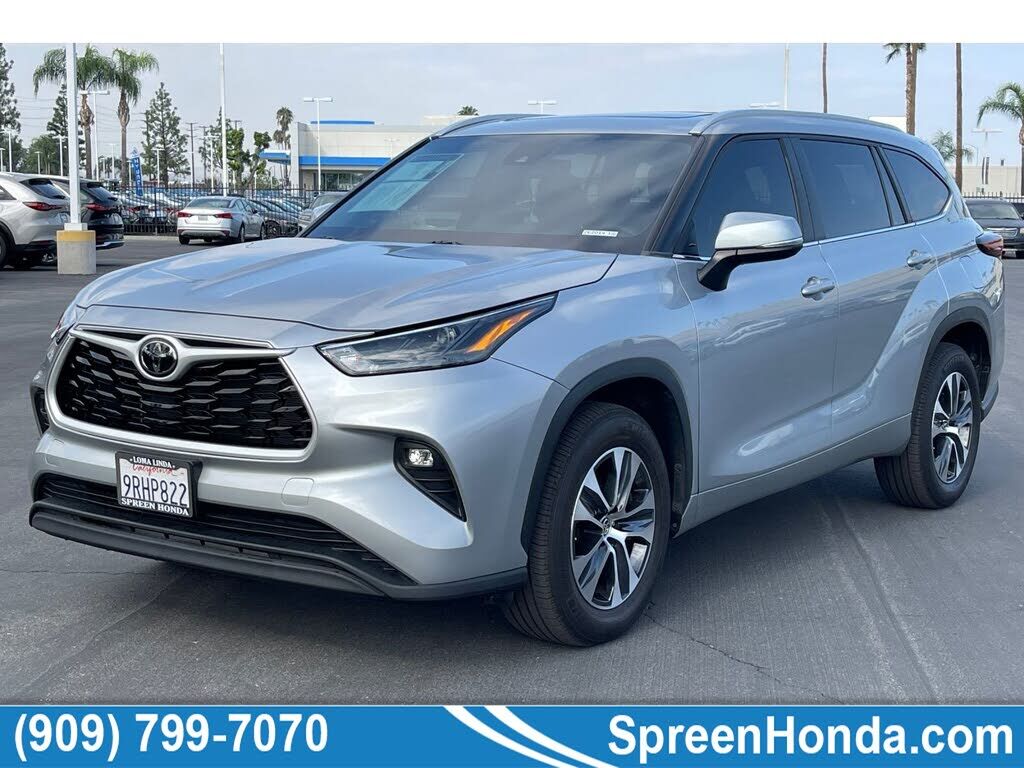 2024 TOYOTA Highlander