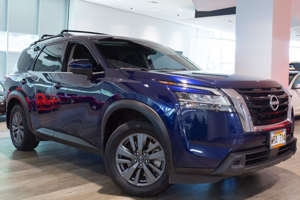 2022 NISSAN Pathfinder