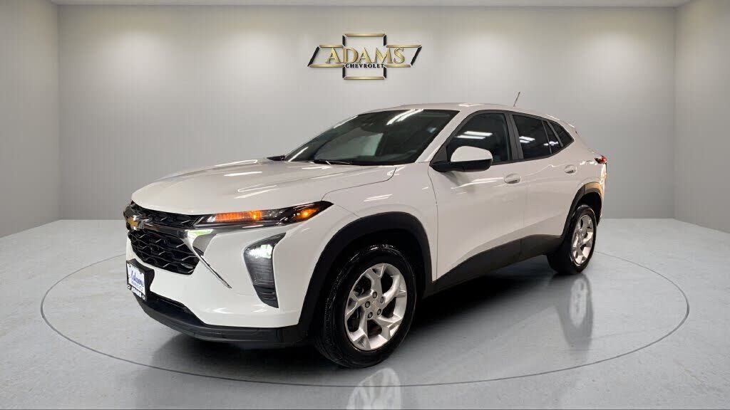 2024 CHEVROLET Trax