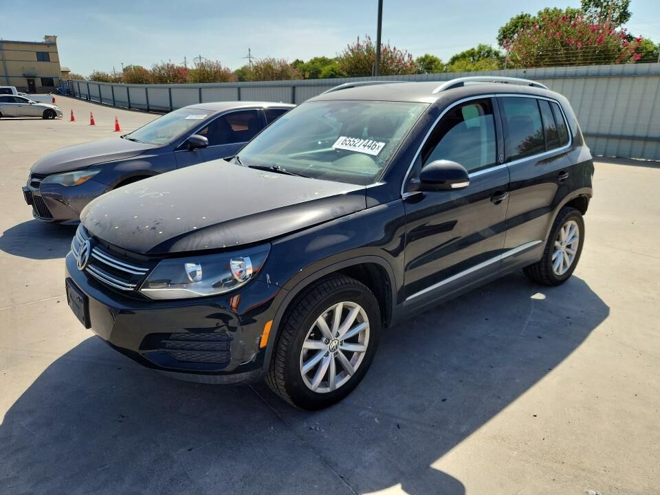 2017 VOLKSWAGEN Tiguan