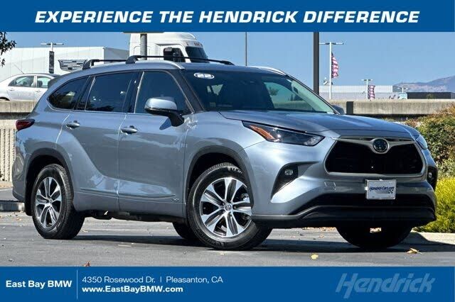2022 TOYOTA Highlander