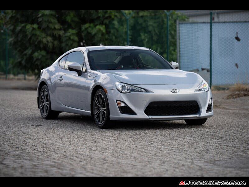 2013 TOYOTA Scion