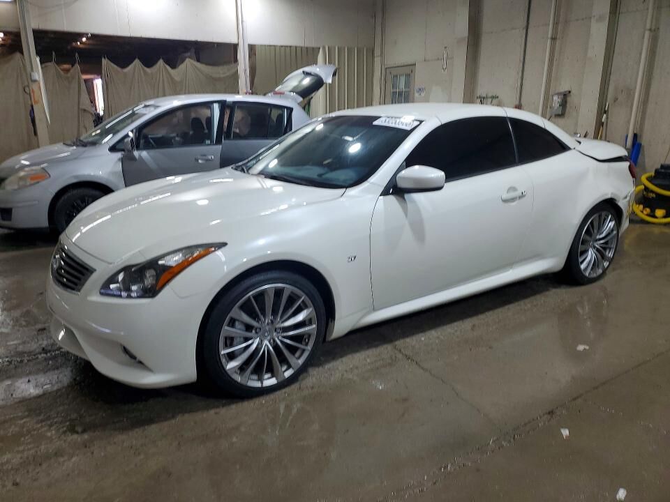 2015 INFINITI Q60
