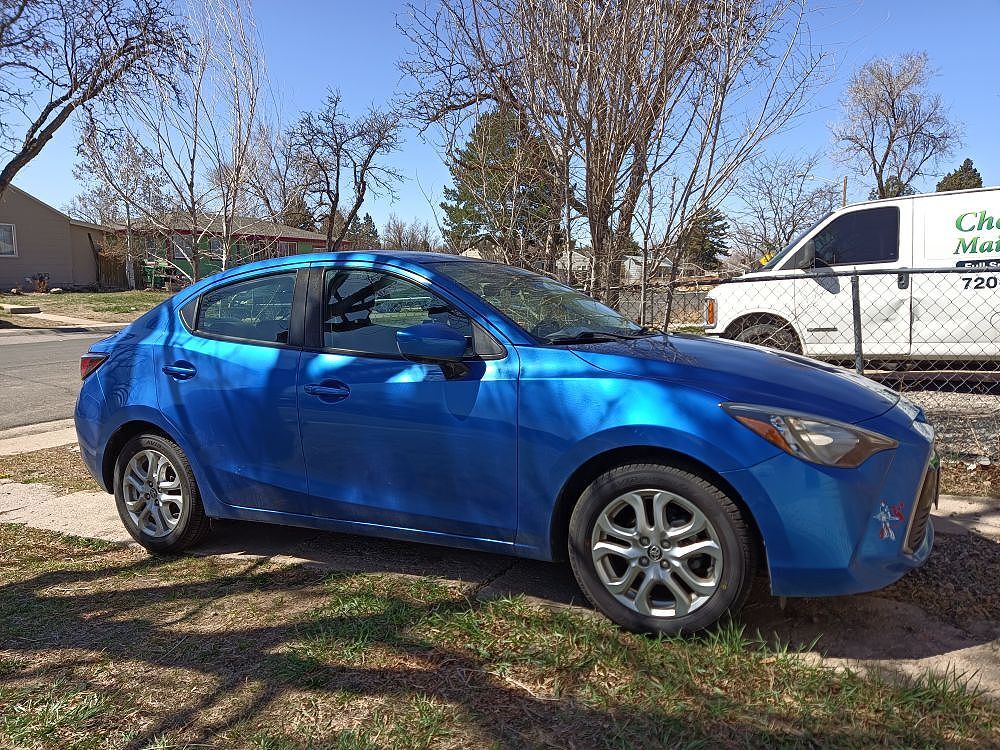 2018 TOYOTA Yaris