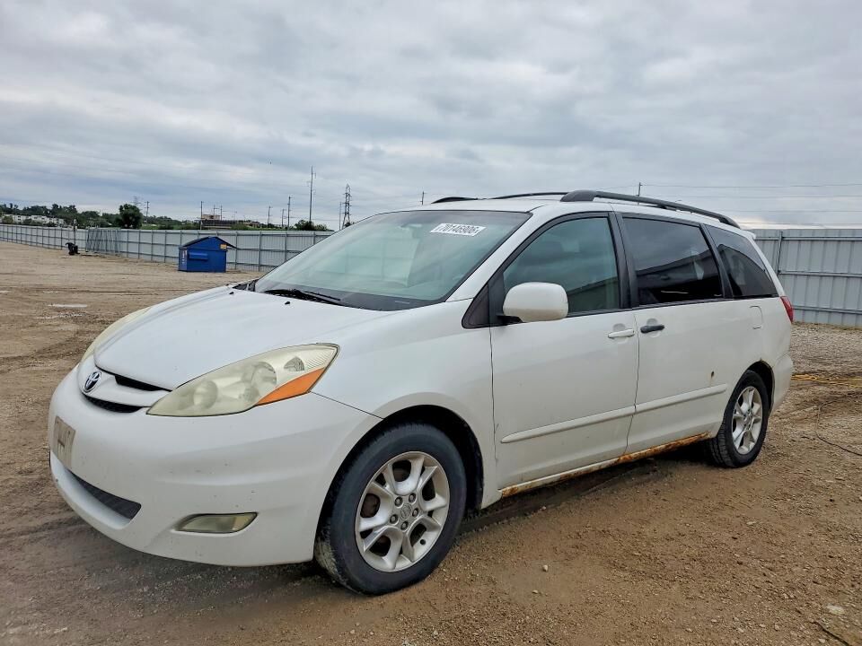 2006 TOYOTA Sienna