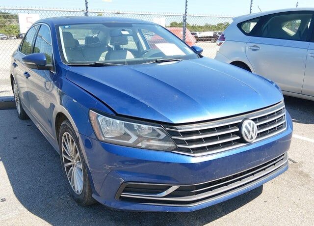 2017 VOLKSWAGEN Passat