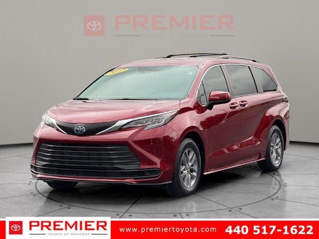 2022 TOYOTA Sienna