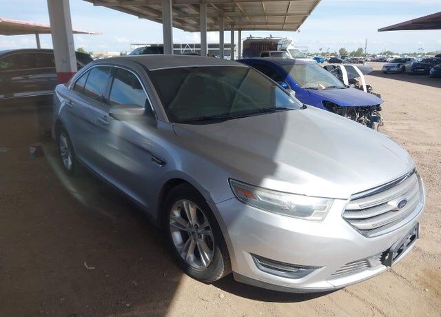 2013 FORD Taurus