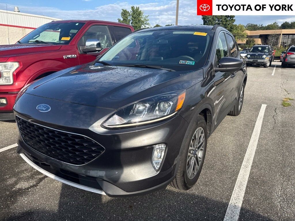 2020 FORD Escape