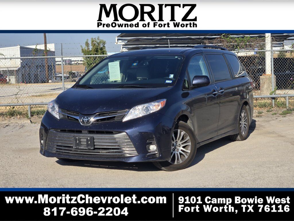 2018 TOYOTA Sienna
