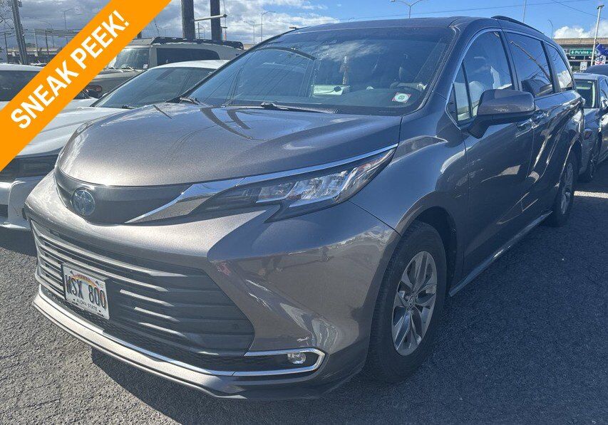 2023 TOYOTA Sienna