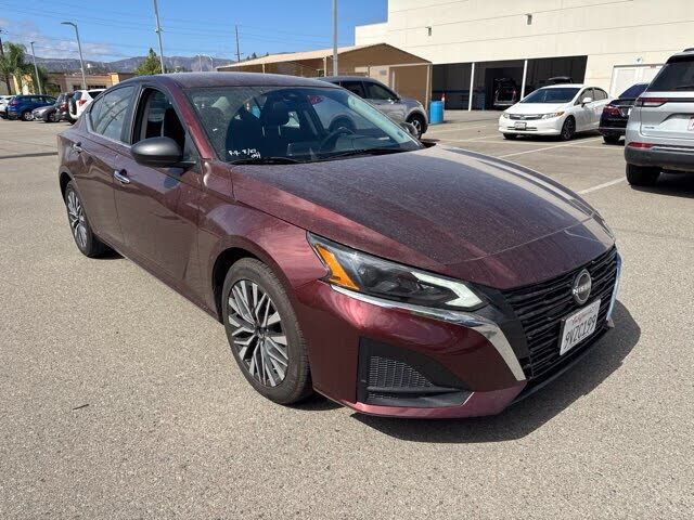 2025 NISSAN Altima