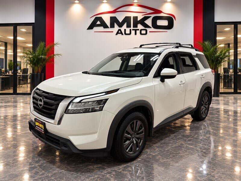 2022 NISSAN Pathfinder