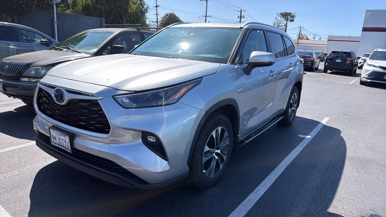 2024 TOYOTA Highlander