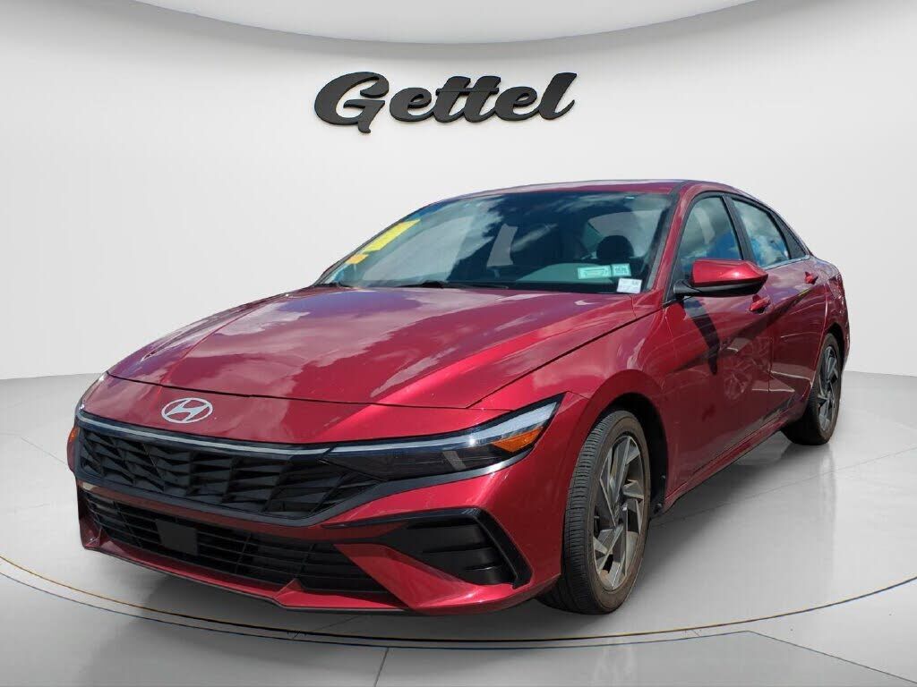 2024 HYUNDAI Elantra