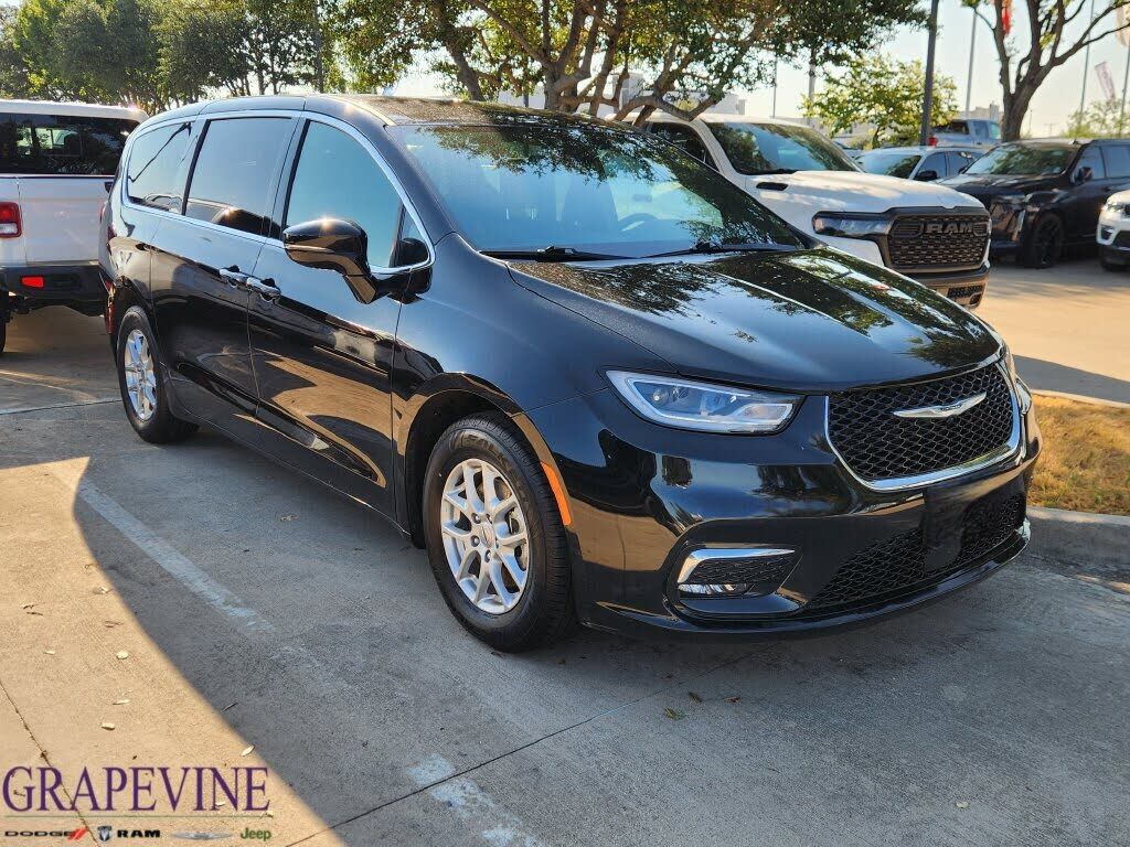 2025 CHRYSLER Pacifica