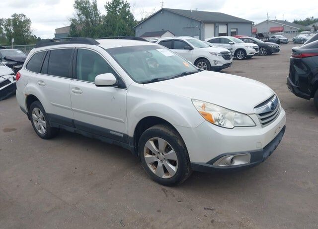 2012 SUBARU Outback