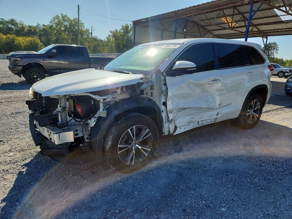2017 TOYOTA Highlander