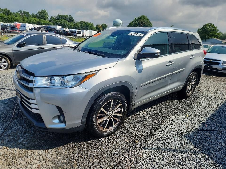 2018 TOYOTA Highlander