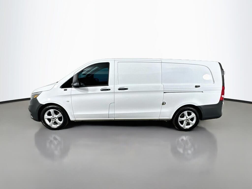 2020 Mercedes-Benz METRIS
