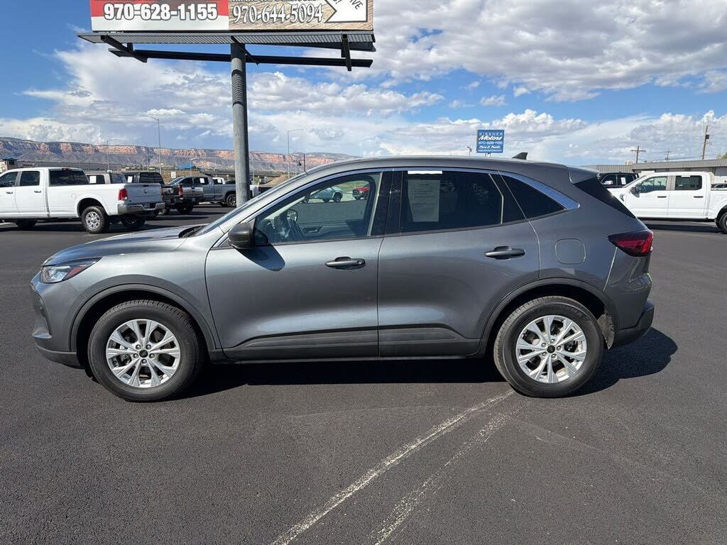 2023 FORD Escape