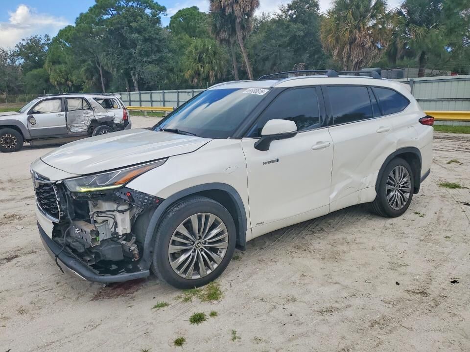 2020 TOYOTA Highlander