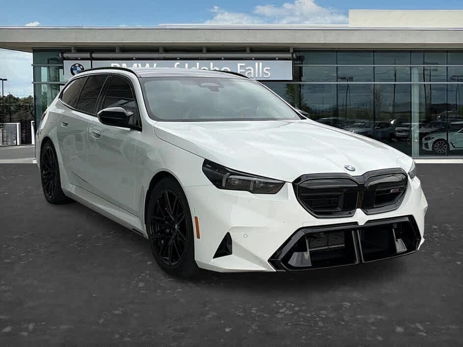 2025 BMW M5