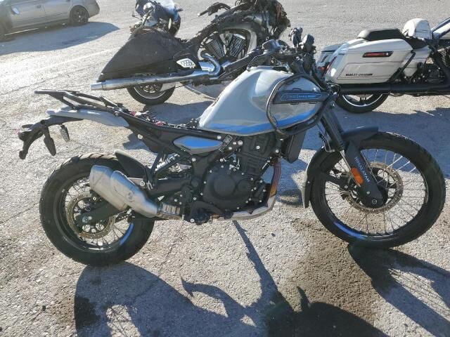 2025 ROYAL ENFIELD Himalayan