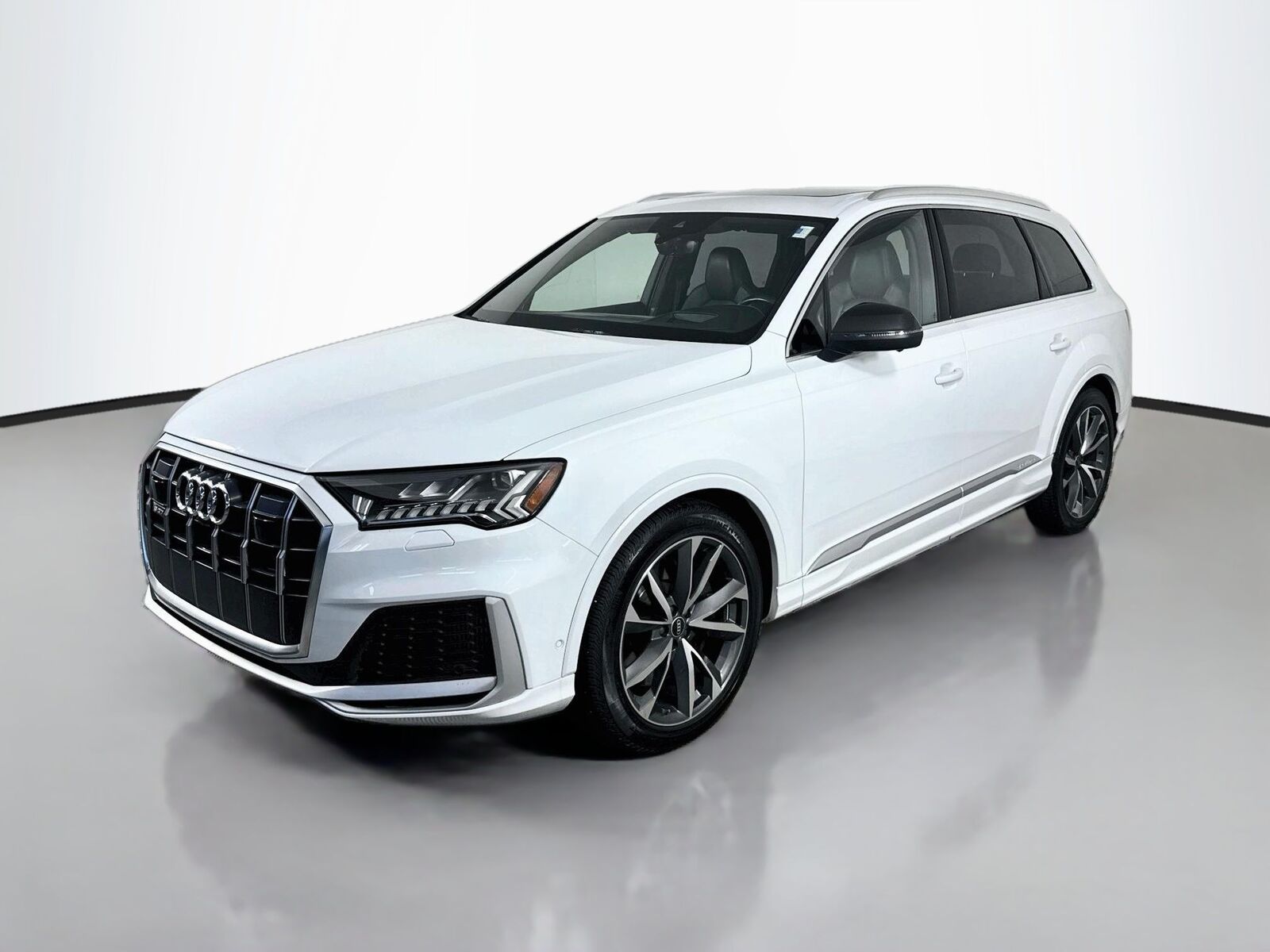 2022 AUDI SQ7