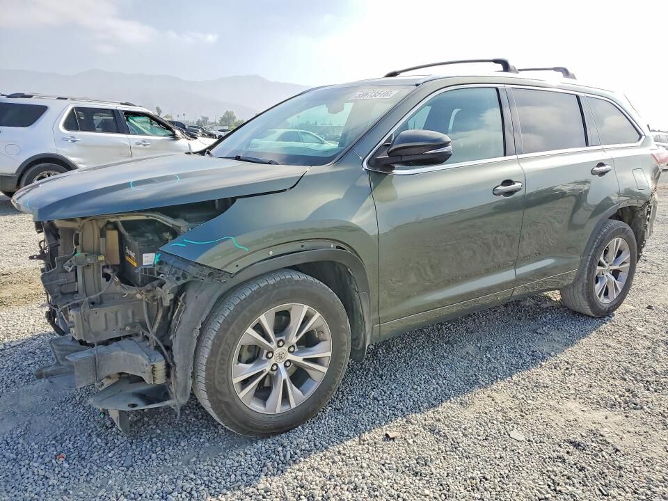 2014 TOYOTA Highlander