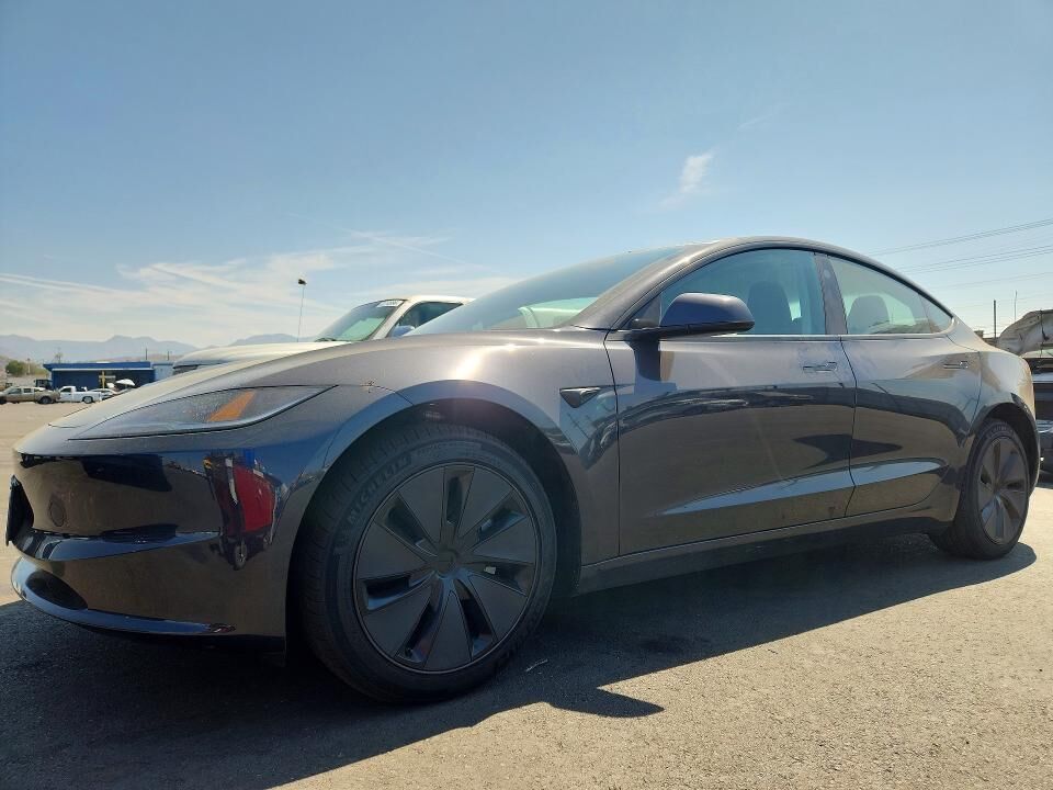 2026 TESLA Model 3