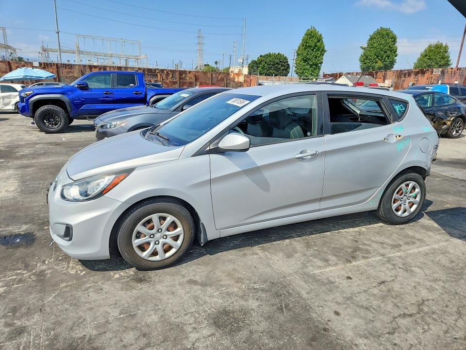 2014 HYUNDAI Accent