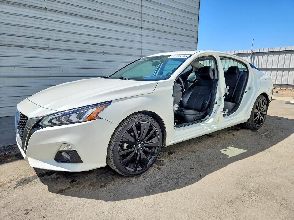 2022 NISSAN Altima