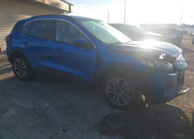2020 FORD Escape
