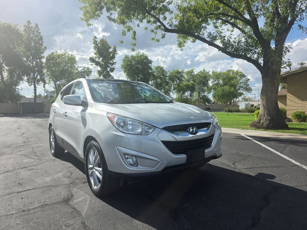 2010 HYUNDAI Tucson