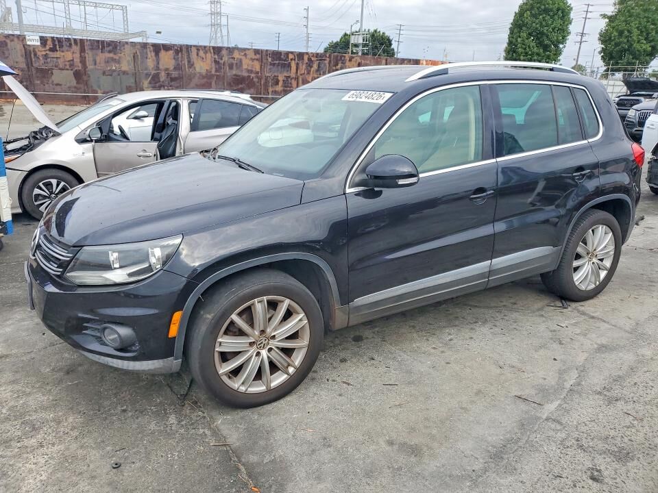 2014 VOLKSWAGEN Tiguan