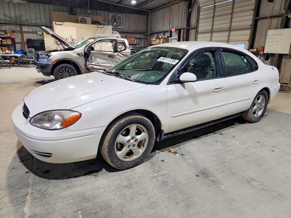 2004 FORD Taurus
