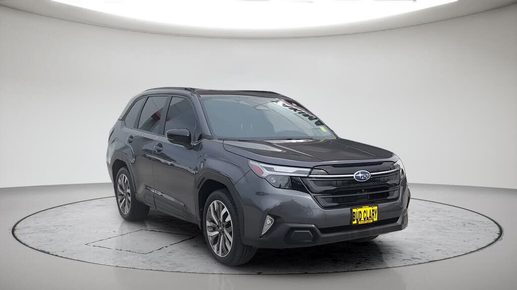 2025 SUBARU Forester