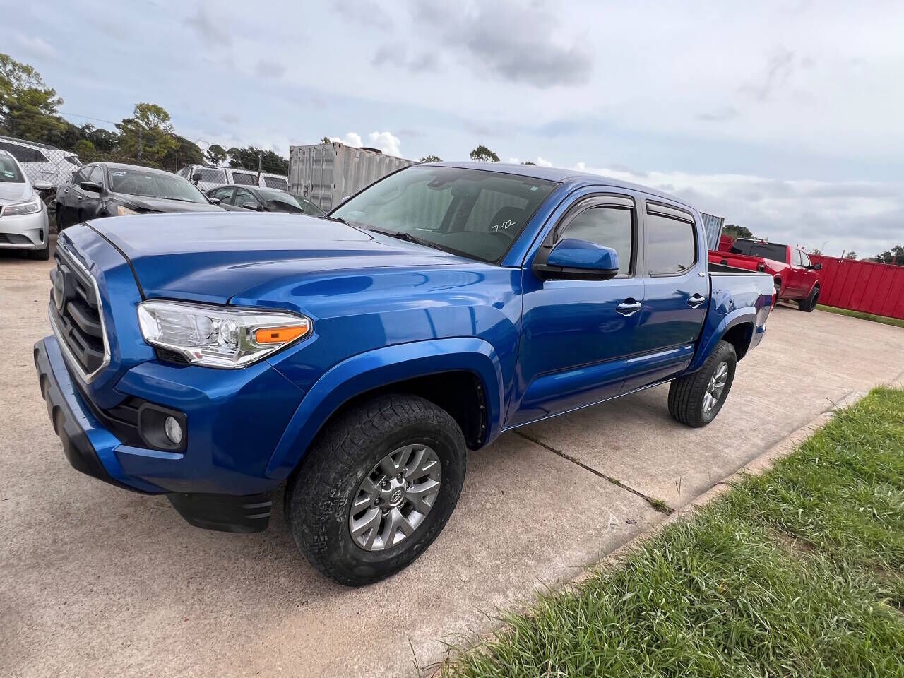 2018 TOYOTA Tacoma