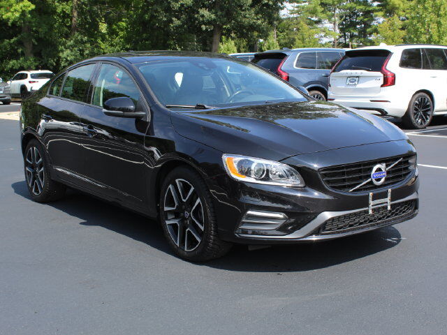 2017 VOLVO S60