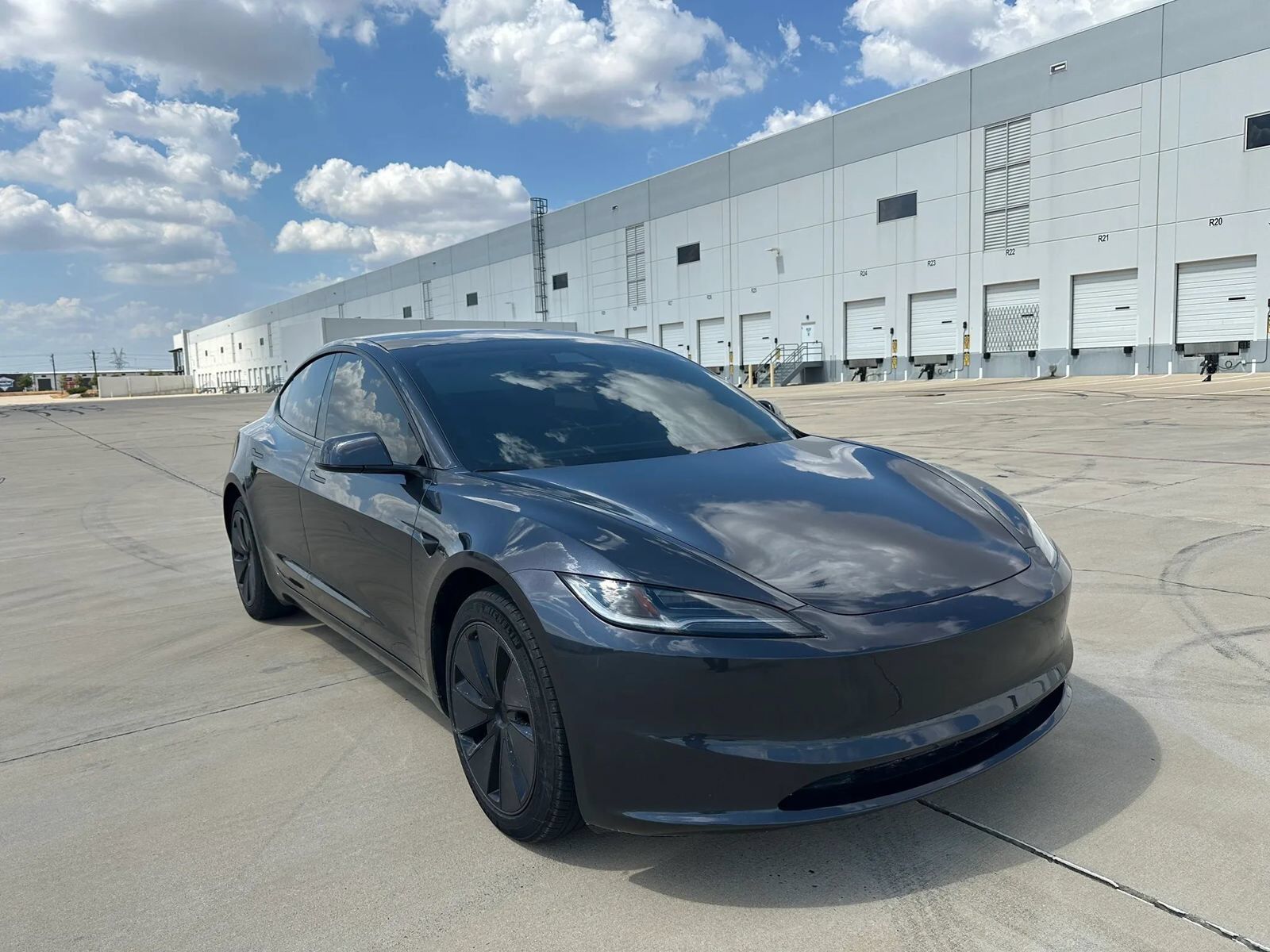 2025 TESLA Model 3