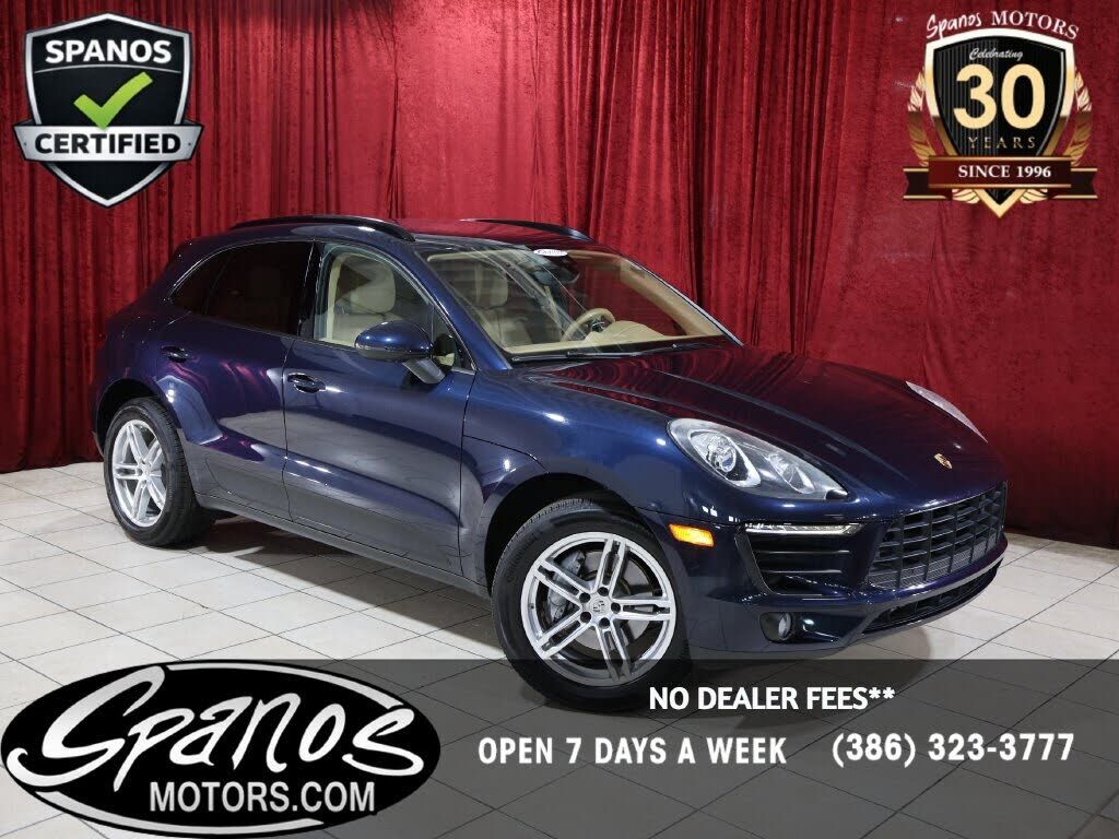2017 PORSCHE Macan