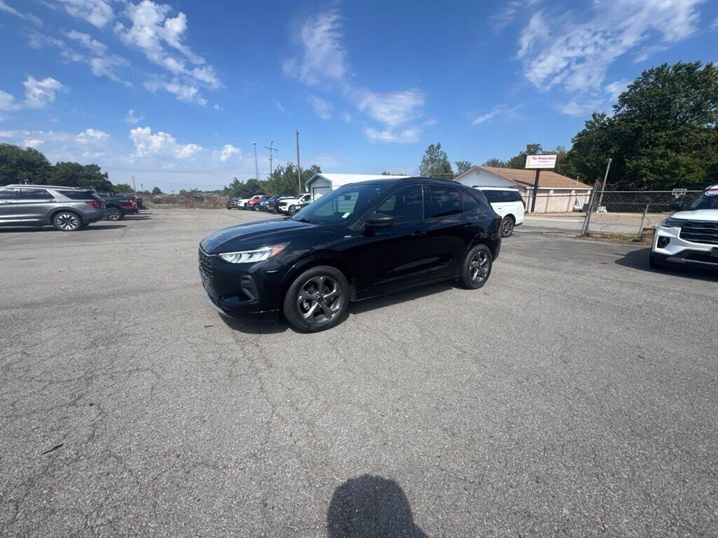 2024 FORD Escape