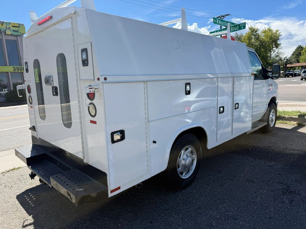 2016 FORD E-350