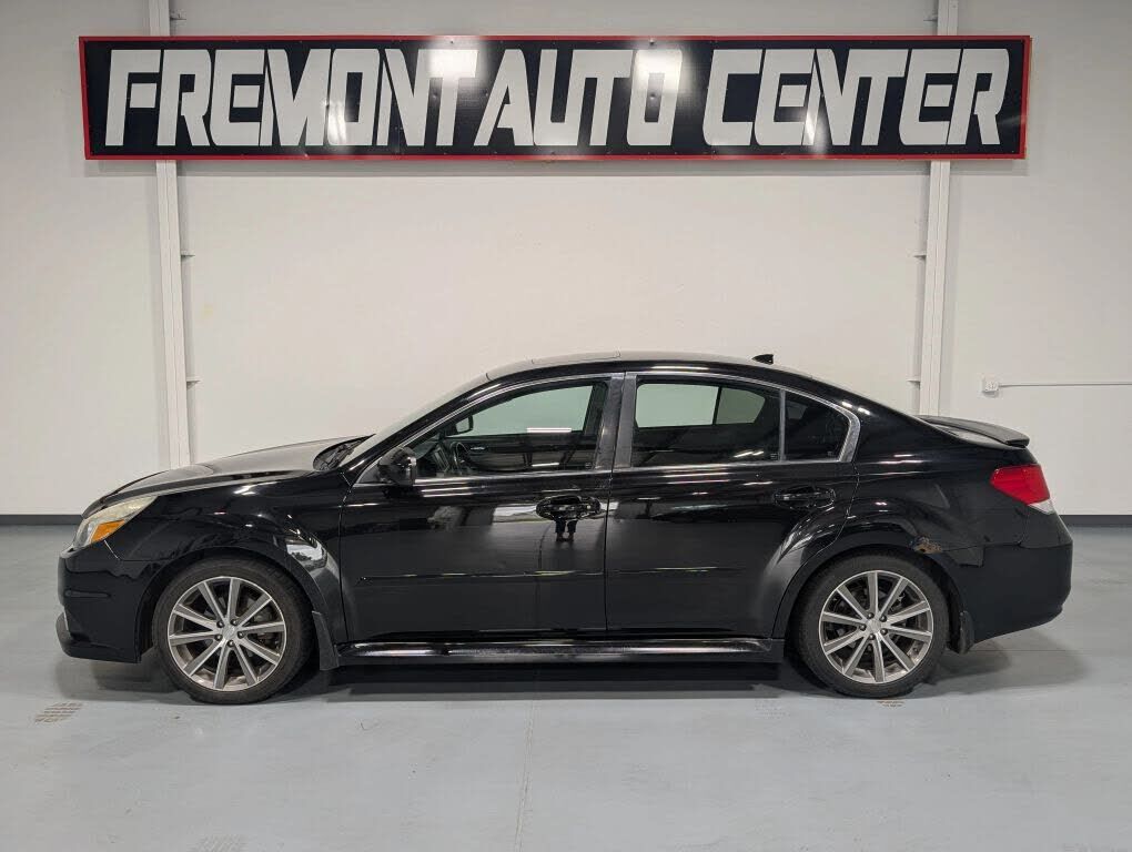 2014 SUBARU Legacy